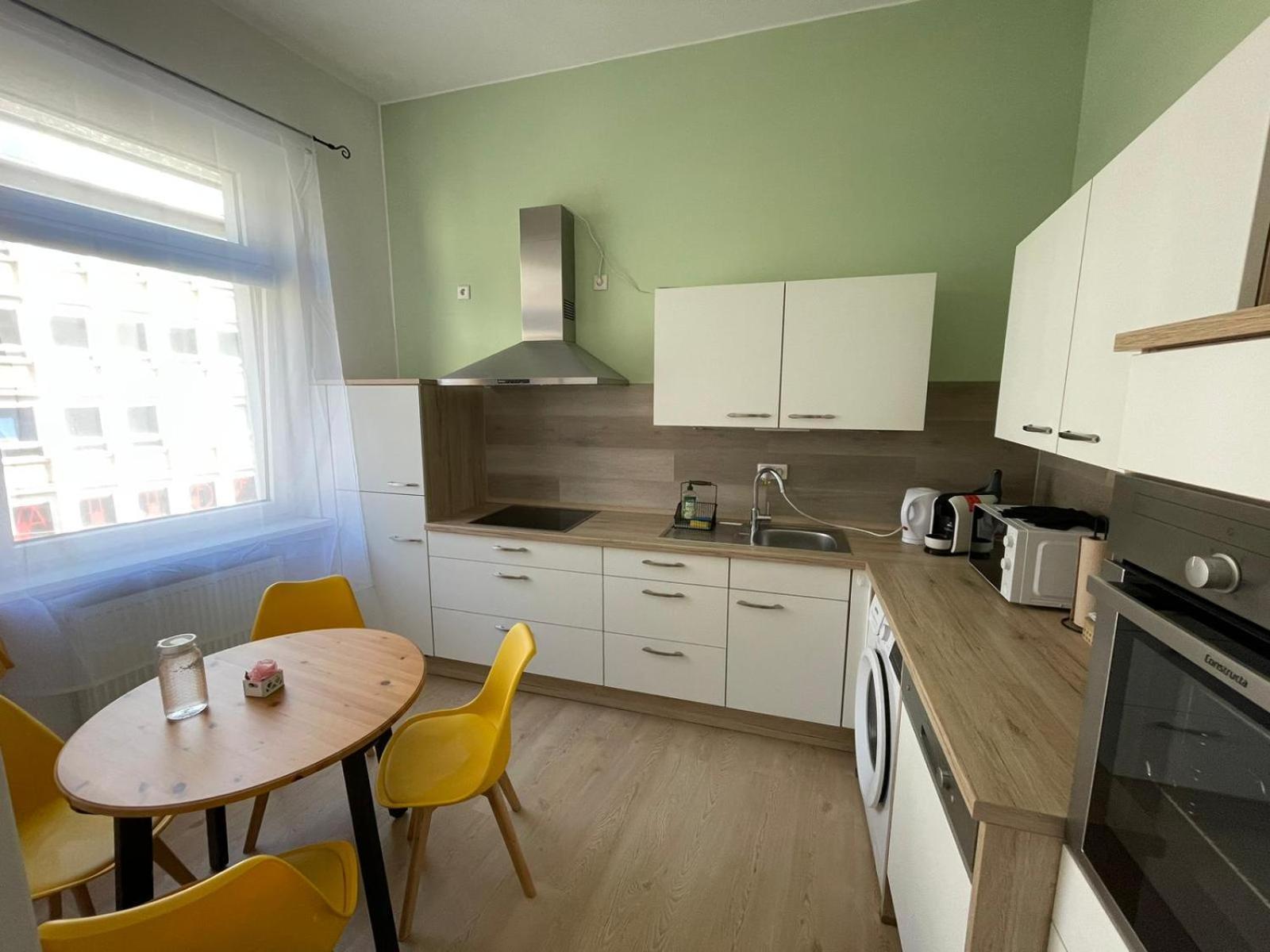 Schoenes Apartment Mitten In Der Stadt III 科布倫茨 外观 照片