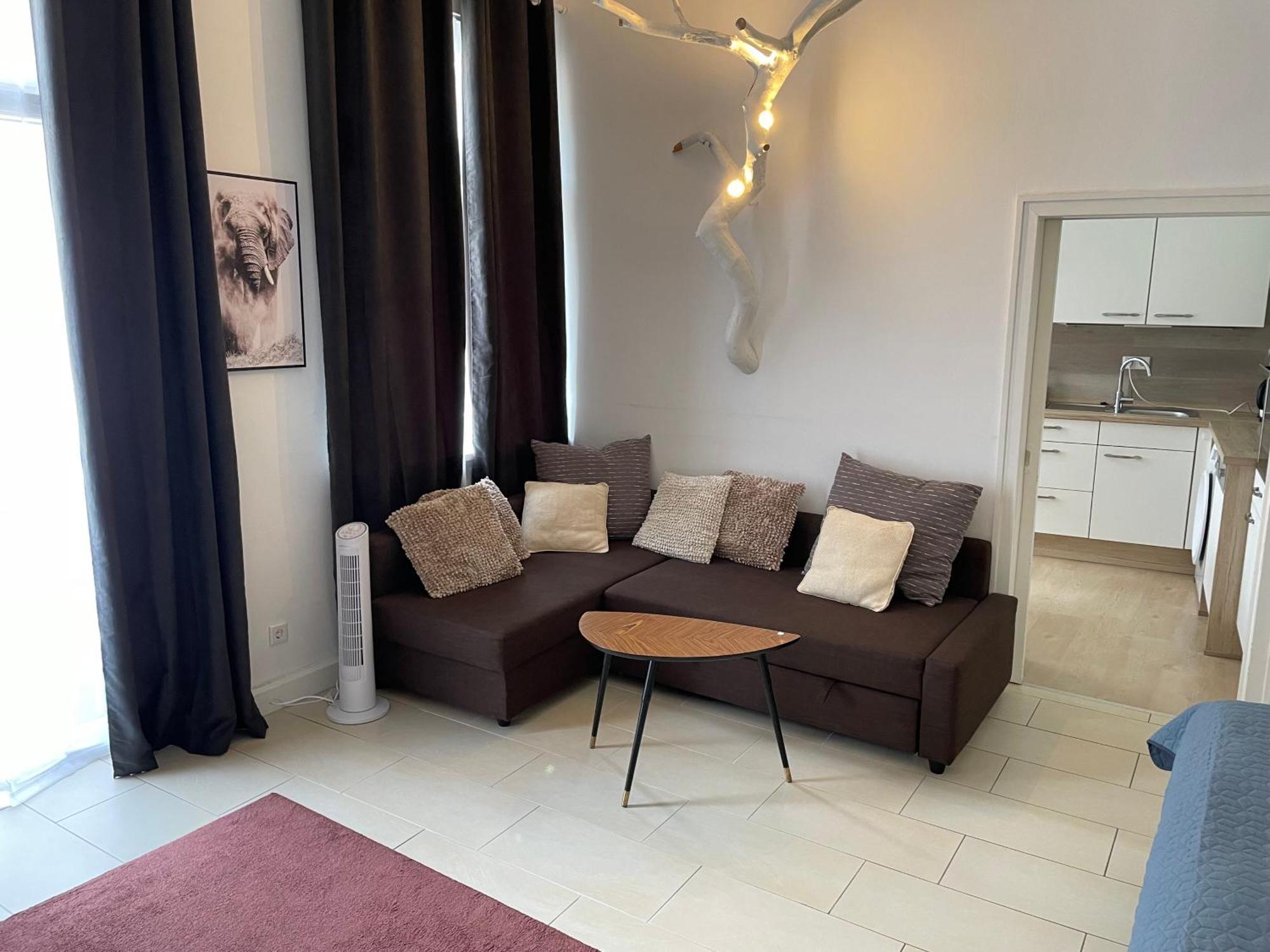 Schoenes Apartment Mitten In Der Stadt III 科布倫茨 外观 照片